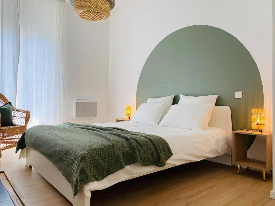 Le Condorcet. Charme Et Confort A Championnet Apartment