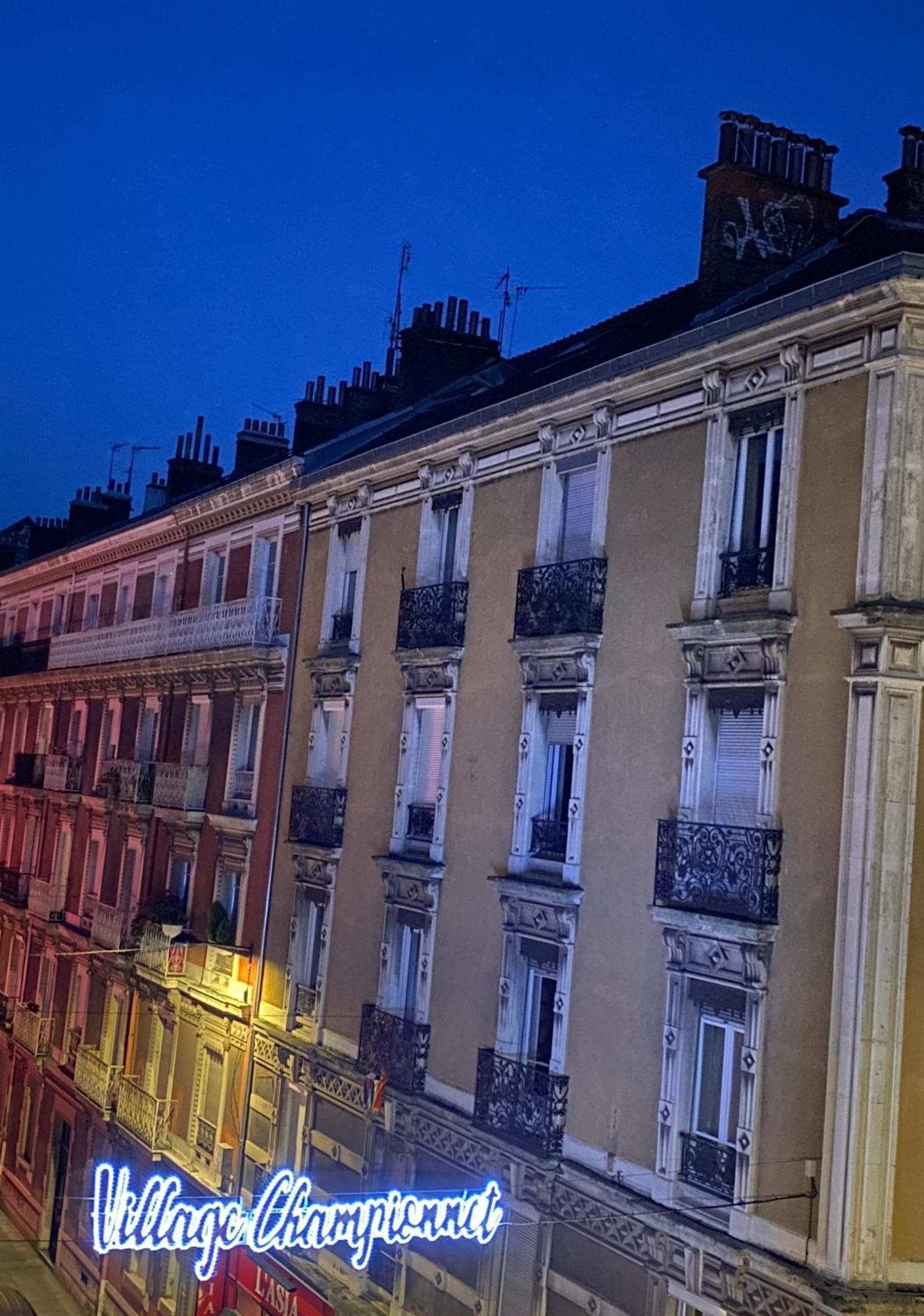Apartamento Le Condorcet. Charme Et Confort A Championnet *